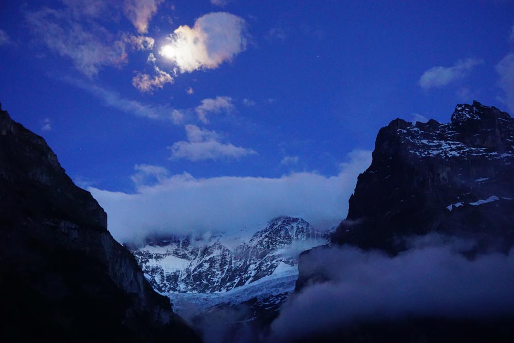 Mond über Grindelwald
